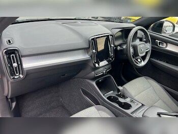 Used Volvo XC40 2023 for sale - 76203894: Photo
