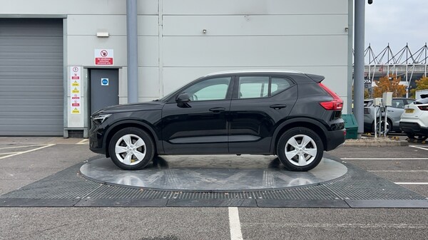Used Volvo XC40 2023 for sale - 76203894: Photo 8