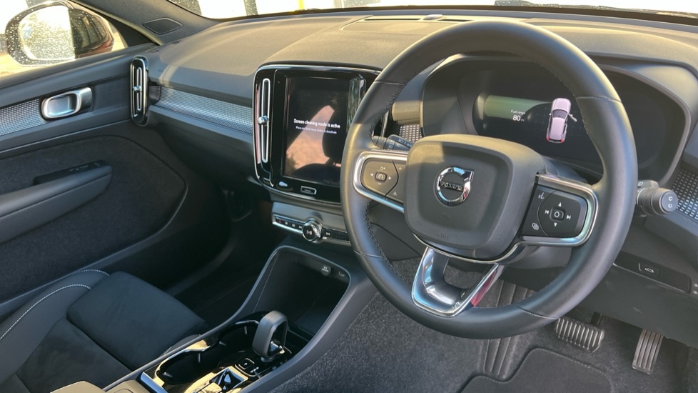 Used Volvo XC40 2025 for sale - 76871412: Photo 5