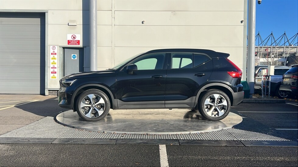 Used Volvo XC40 2025 for sale - 76872787: Photo 8