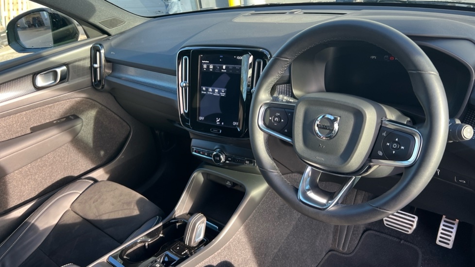 Used Volvo XC40 2021 for sale - 76873470: Photo 5