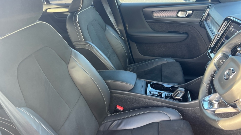 Used Volvo XC40 2021 for sale - 76873470: Photo 9