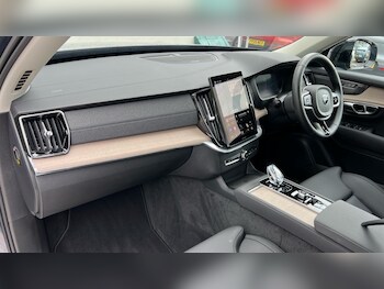 Used Volvo XC90 2024 for sale - 75629676: Photo