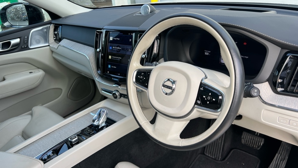 Used Volvo XC60 2023 for sale - 77552241: Photo 4