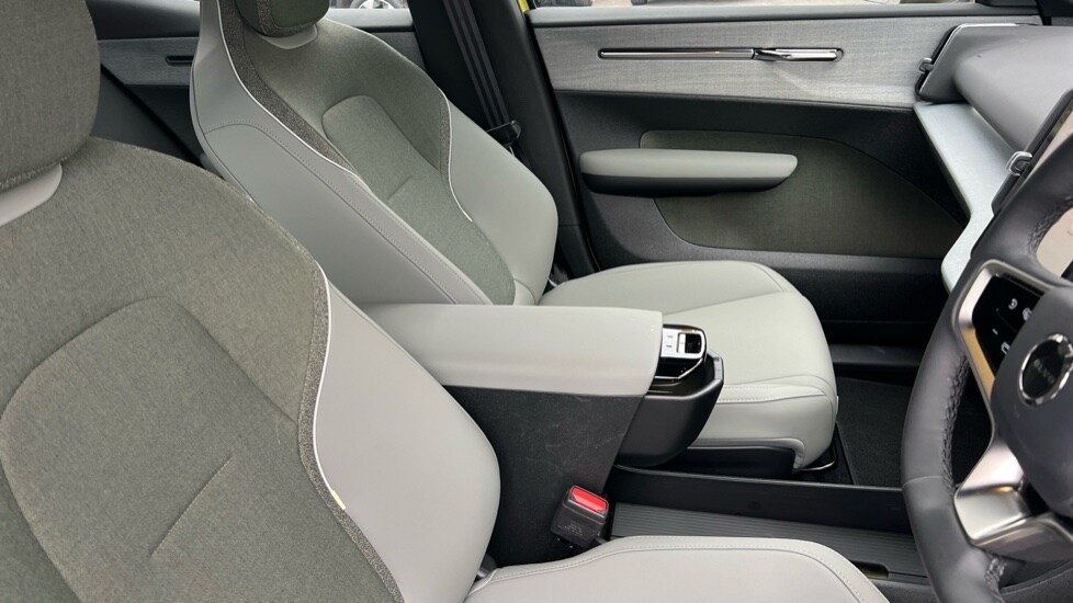 Used Volvo EX30 2025 for sale - 75775904: Photo 9