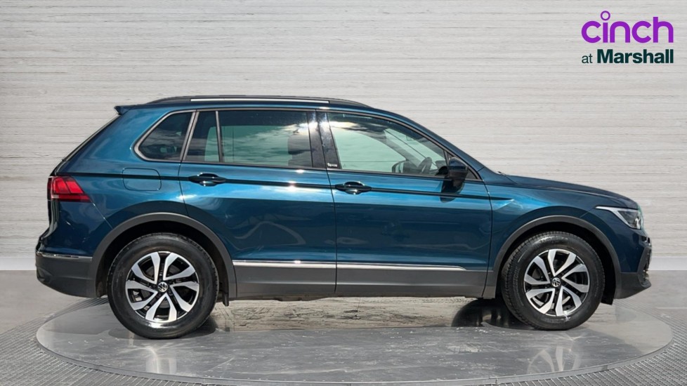 Used Volkswagen Tiguan 2021 for sale - 76915055: Photo 2