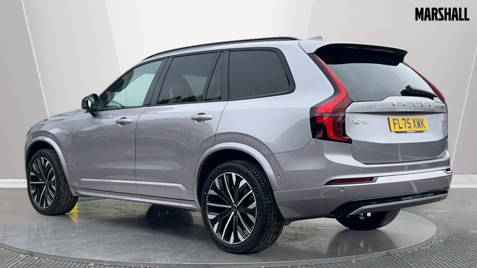 Used Volvo XC90 2025 for sale - 76140459: Photo 2