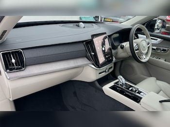 Used Volvo XC90 2025 for sale - 76140459: Photo 4