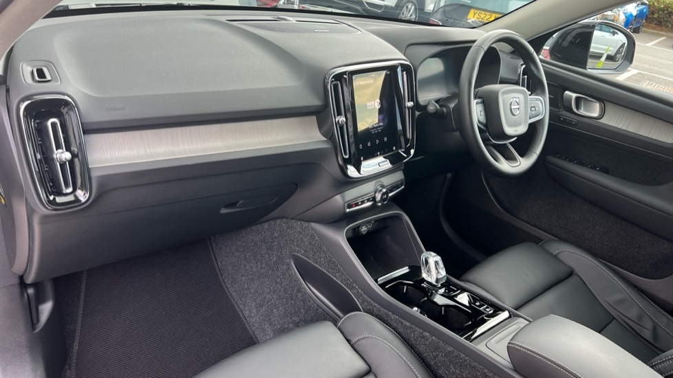 Used Volvo XC40 2024 for sale - 76868747: Photo 4