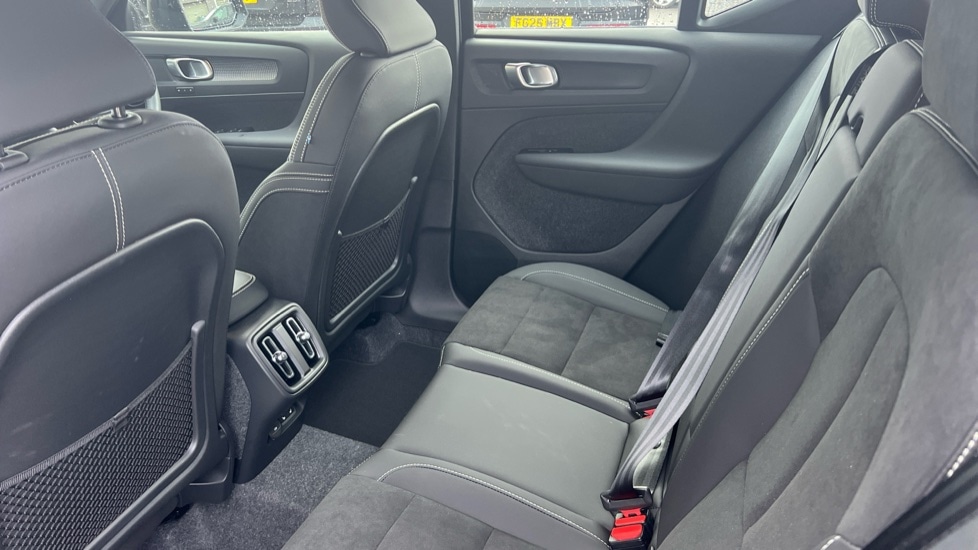 Used Volvo XC40 2025 for sale - 76872326: Photo 10