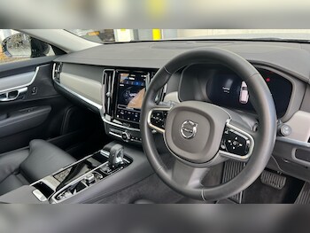 Used Volvo V90 2025 for sale - 77413918: Photo