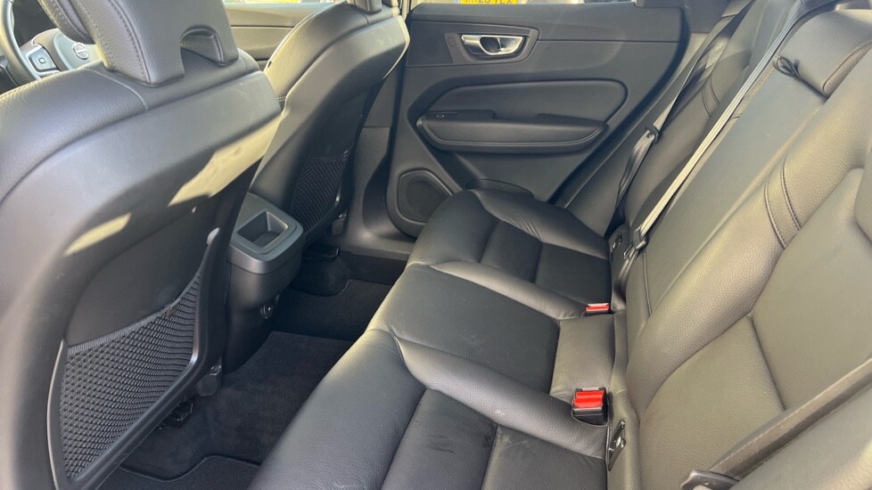 Used Volvo XC60 2021 for sale - 76458927: Photo 10