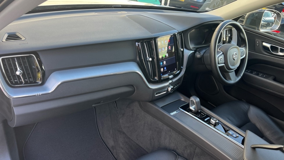 Used Volvo XC60 2021 for sale - 76458927: Photo 4