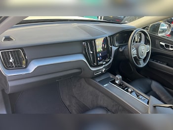 Used Volvo XC60 2021 for sale - 76458927: Photo