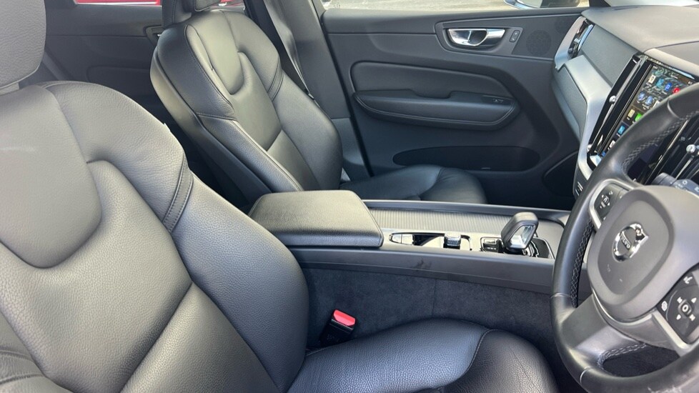 Used Volvo XC60 2021 for sale - 76458927: Photo 9