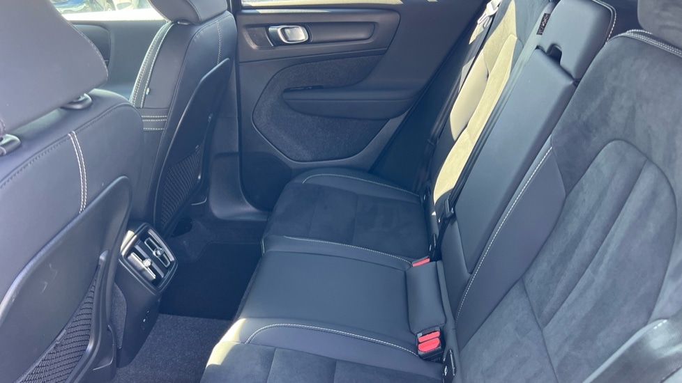 Used Volvo XC40 2025 for sale - 76869411: Photo 10