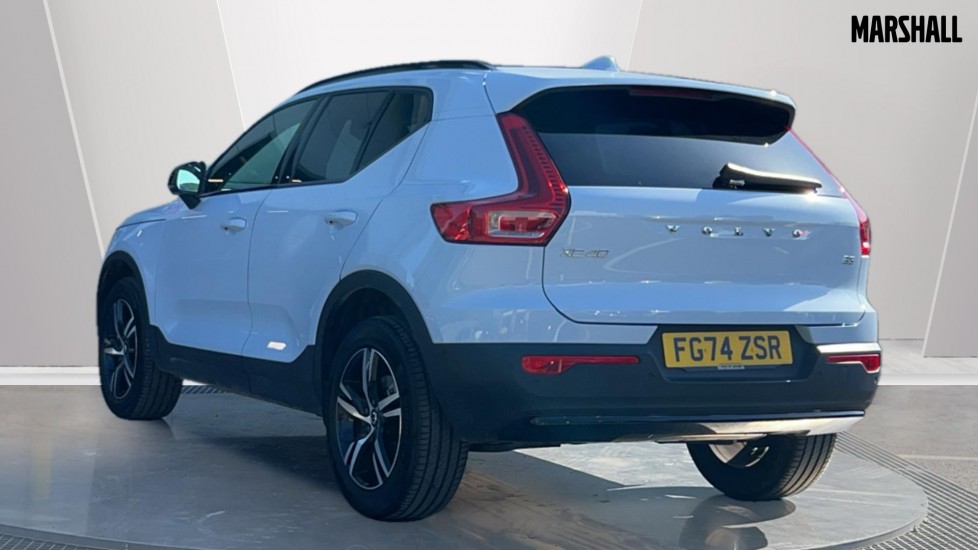 Used Volvo XC40 2025 for sale - 76869411: Photo 2