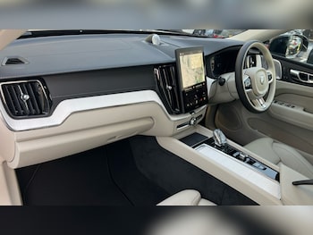 Used Volvo XC60 2025 for sale - 77075733: Photo