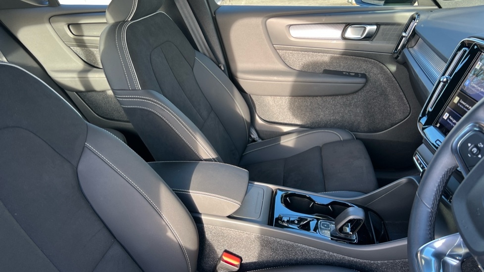 Used Volvo XC40 2025 for sale - 76872802: Photo 9