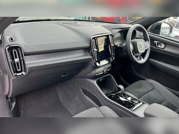 Used Volvo XC40 2025 for sale - 76155027: Photo 4