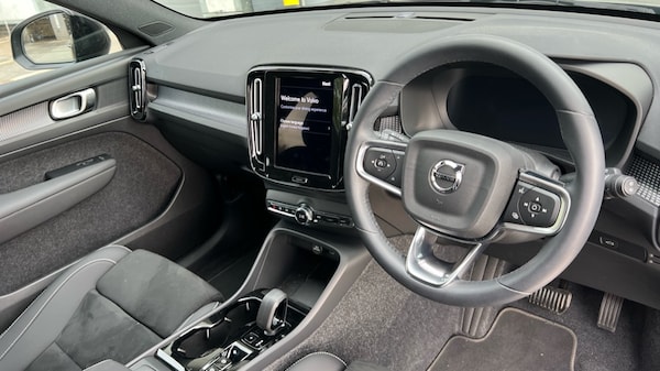 Used Volvo XC40 2025 for sale - 76155027: Photo 5