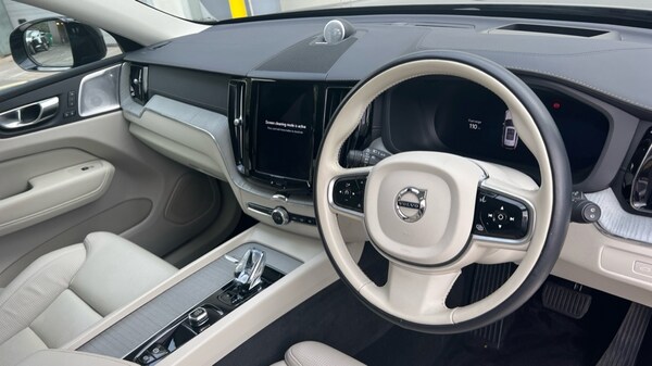 Used Volvo XC60 2025 for sale - 76112267: Photo 5