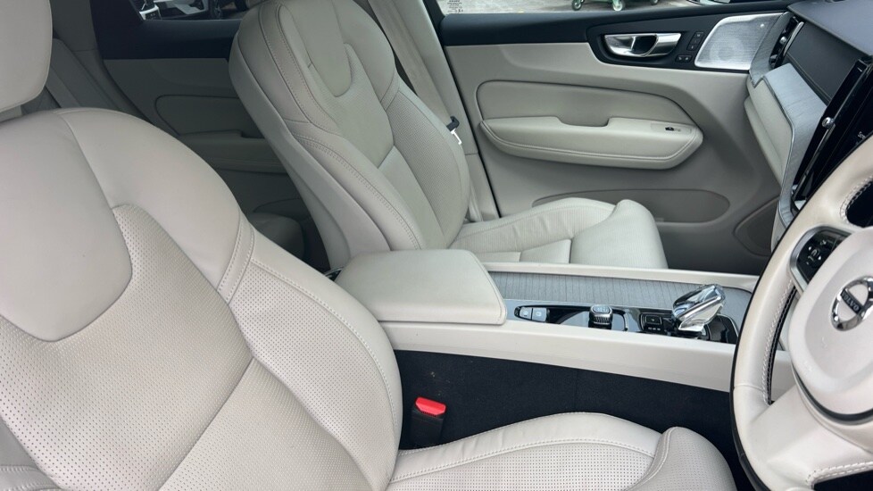 Used Volvo XC60 2025 for sale - 76112267: Photo 9