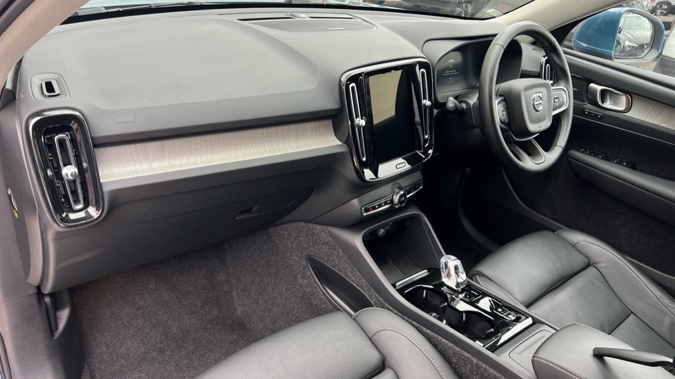 Used Volvo XC40 2024 for sale - 76942917: Photo 4