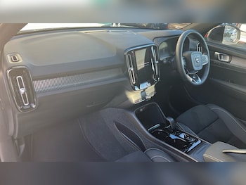 Used Volvo XC40 2023 for sale - 76124283: Photo 4