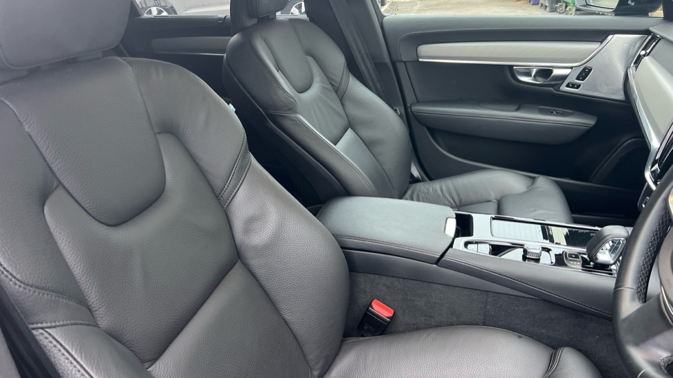 Used Volvo V90 2024 for sale - 76872695: Photo 9