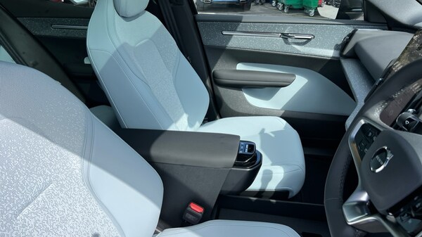 Used Volvo EX30 2025 for sale - 75481095: Photo 9