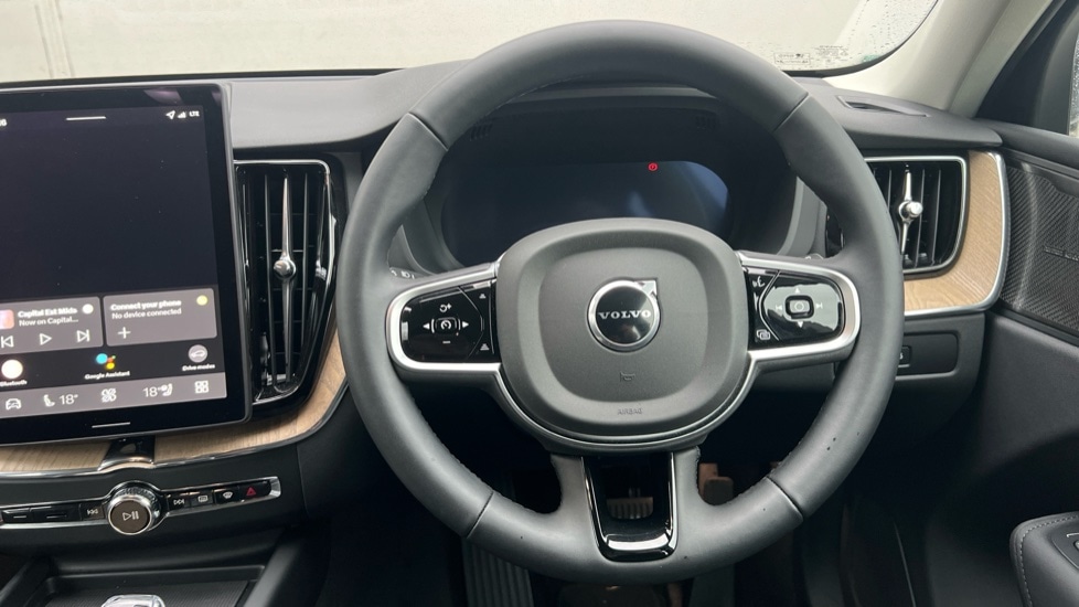 Used Volvo XC60 2025 for sale - 77660322: Photo 10