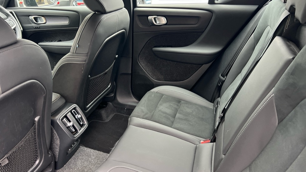 Used Volvo XC40 2024 for sale - 76597843: Photo 10