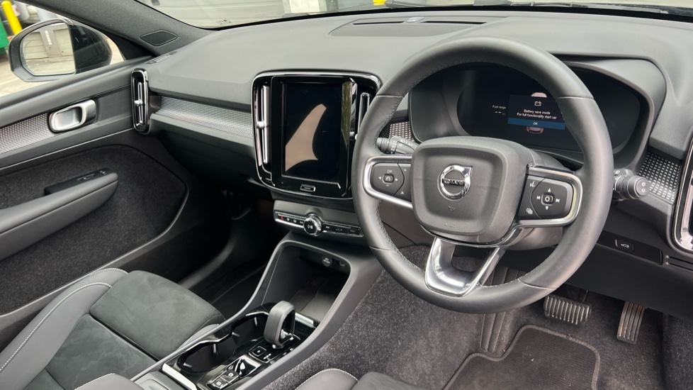 Used Volvo XC40 2024 for sale - 76597843: Photo 5