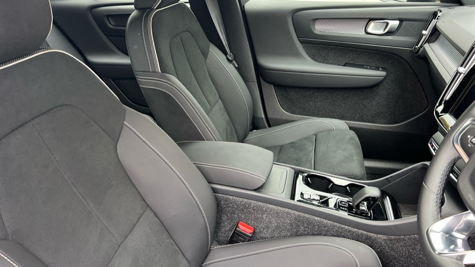 Used Volvo XC40 2024 for sale - 76597843: Photo 9