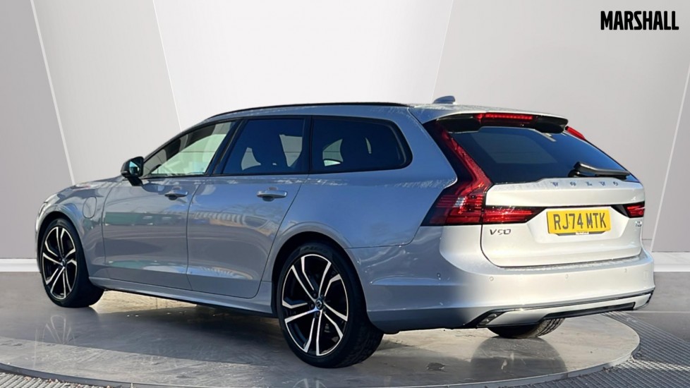 Used Volvo V90 2024 for sale - 76872951: Photo 2