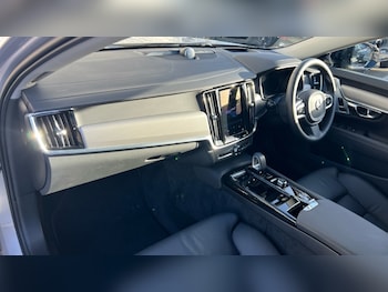 Used Volvo V90 2024 for sale - 76872951: Photo