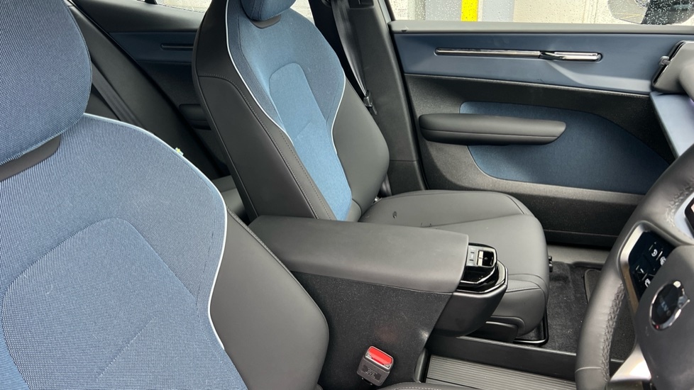 Used Volvo EX30 2025 for sale - 77010198: Photo 9