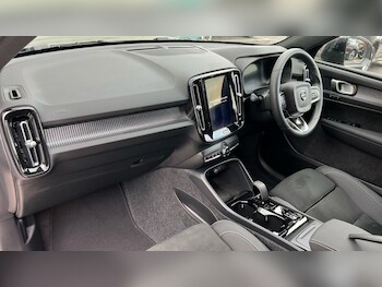 Used Volvo XC40 2025 for sale - 75916869: Photo