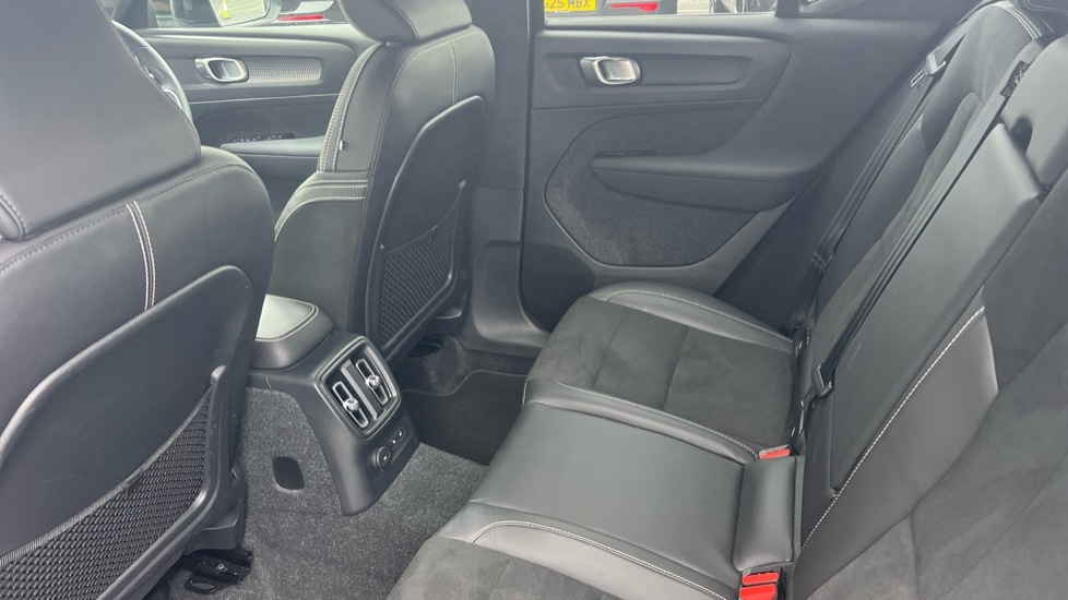 Used Volvo XC40 2022 for sale - 76773178: Photo 10