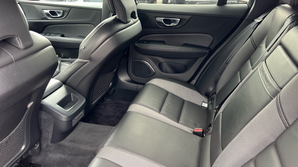 Used Volvo V60 2020 for sale - 76112293: Photo 10