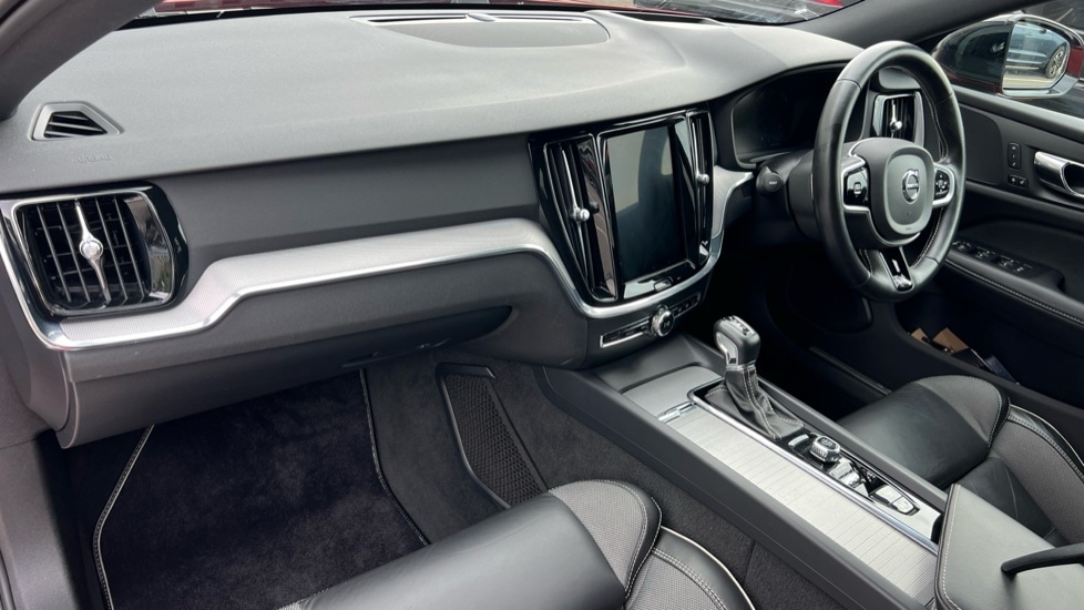 Used Volvo V60 2020 for sale - 76112293: Photo 4