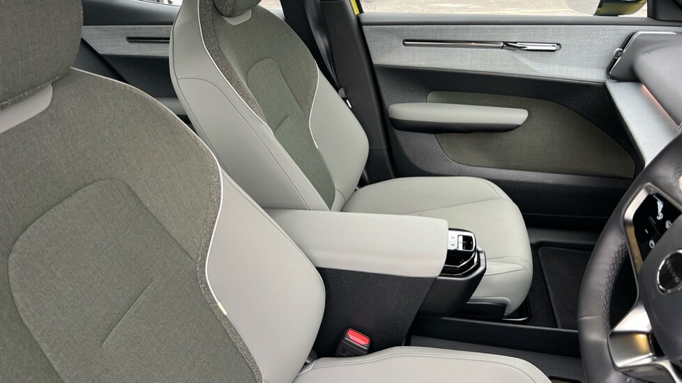 Used Volvo EX30 2025 for sale - 75775927: Photo 9