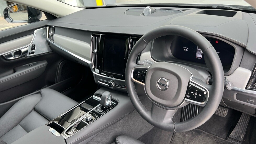 Used Volvo V90 2024 for sale - 75967175: Photo 5