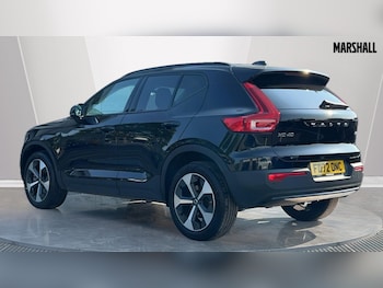 Used Volvo XC40 2023 for sale - 76112453: Photo 2