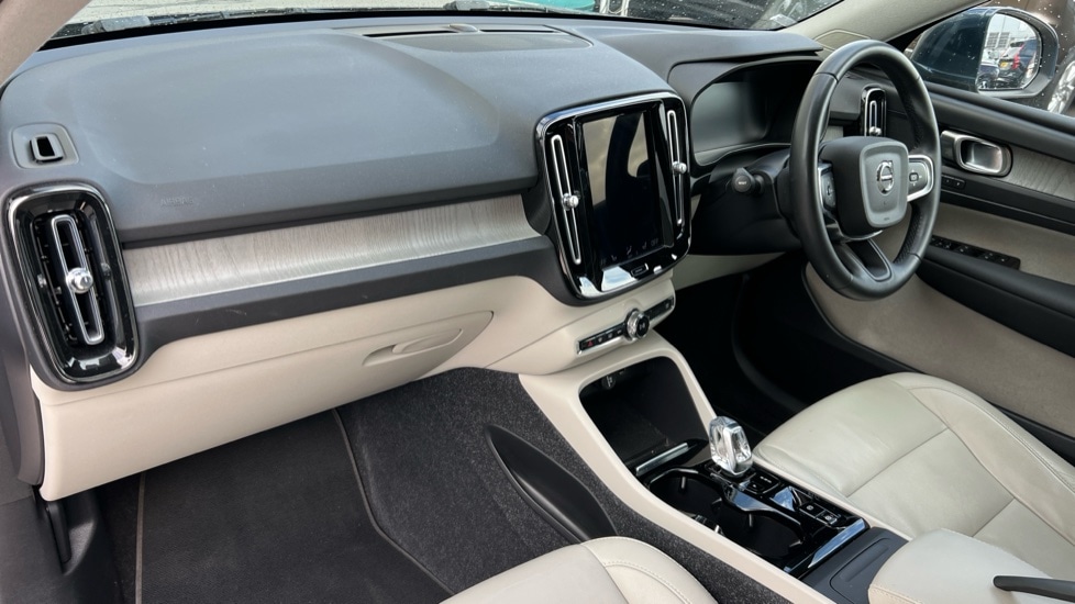 Used Volvo XC40 2021 for sale - 76400762: Photo 4