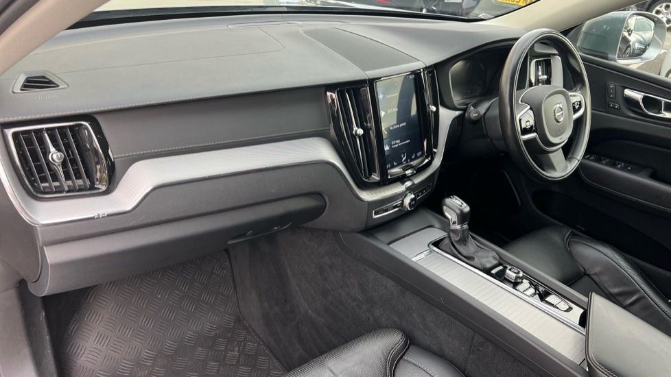 Used Volvo XC60 2019 for sale - 76459077: Photo 4