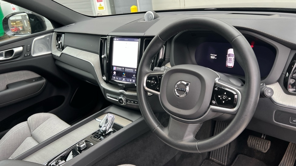 Used Volvo XC60 2023 for sale - 77592104: Photo 4