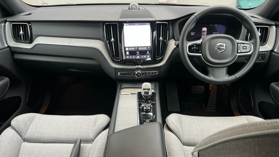 Used Volvo XC60 2023 for sale - 77592104: Photo 5