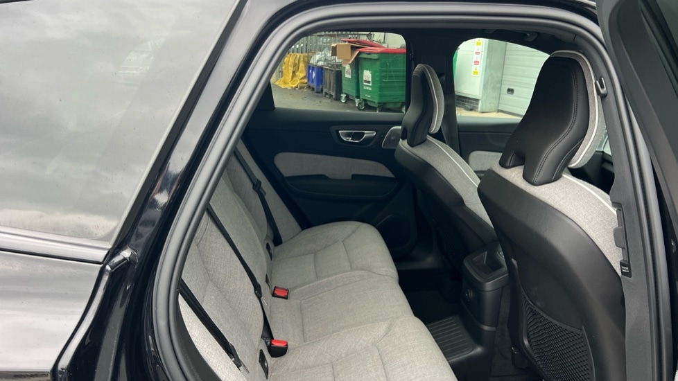 Used Volvo XC60 2023 for sale - 77592104: Photo 6